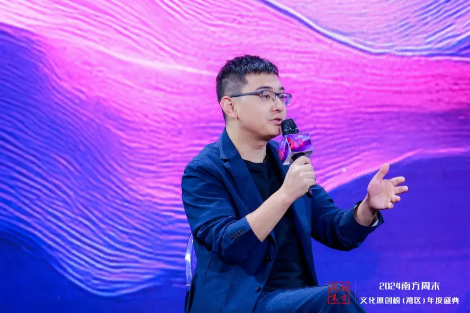 六神磊磊最早憑借解讀金庸小說的自媒體文章成名，近年開始解讀唐詩。