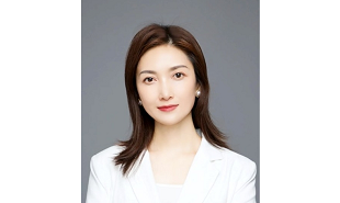 全國人大代表，讀者雜志社總編輯陳天竺