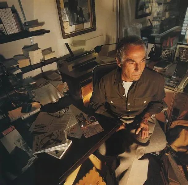 利什在《時尚先生》雜志辦公室