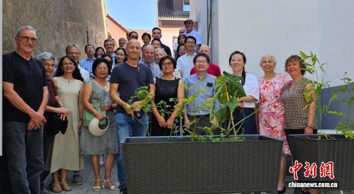 圖為活動參與者大合影。Rico Kaufmann 攝