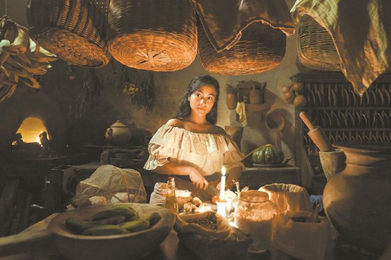 網飛版《百年孤獨》中的烏爾蘇拉